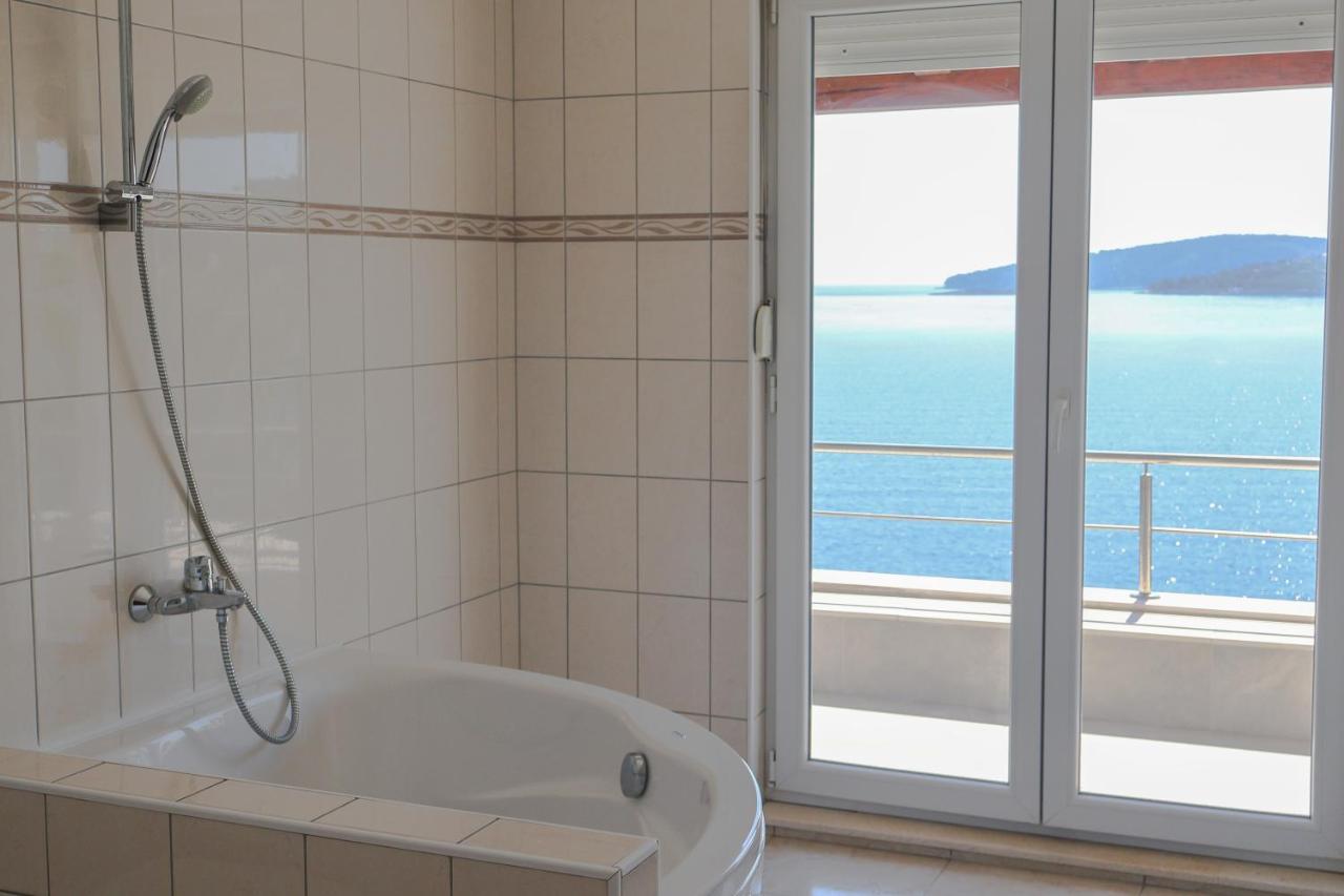 Apartman Klara Lumbarda Exterior foto