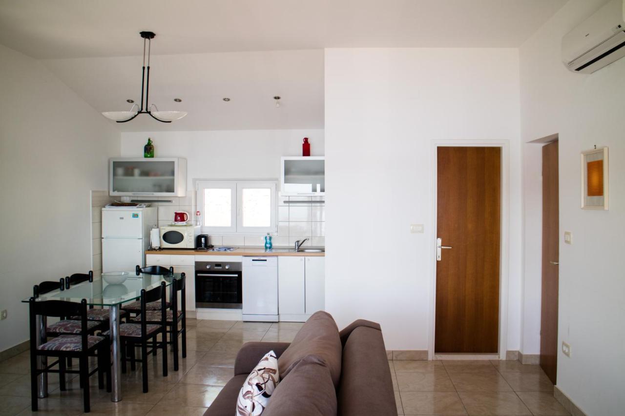 Apartman Klara Lumbarda Exterior foto